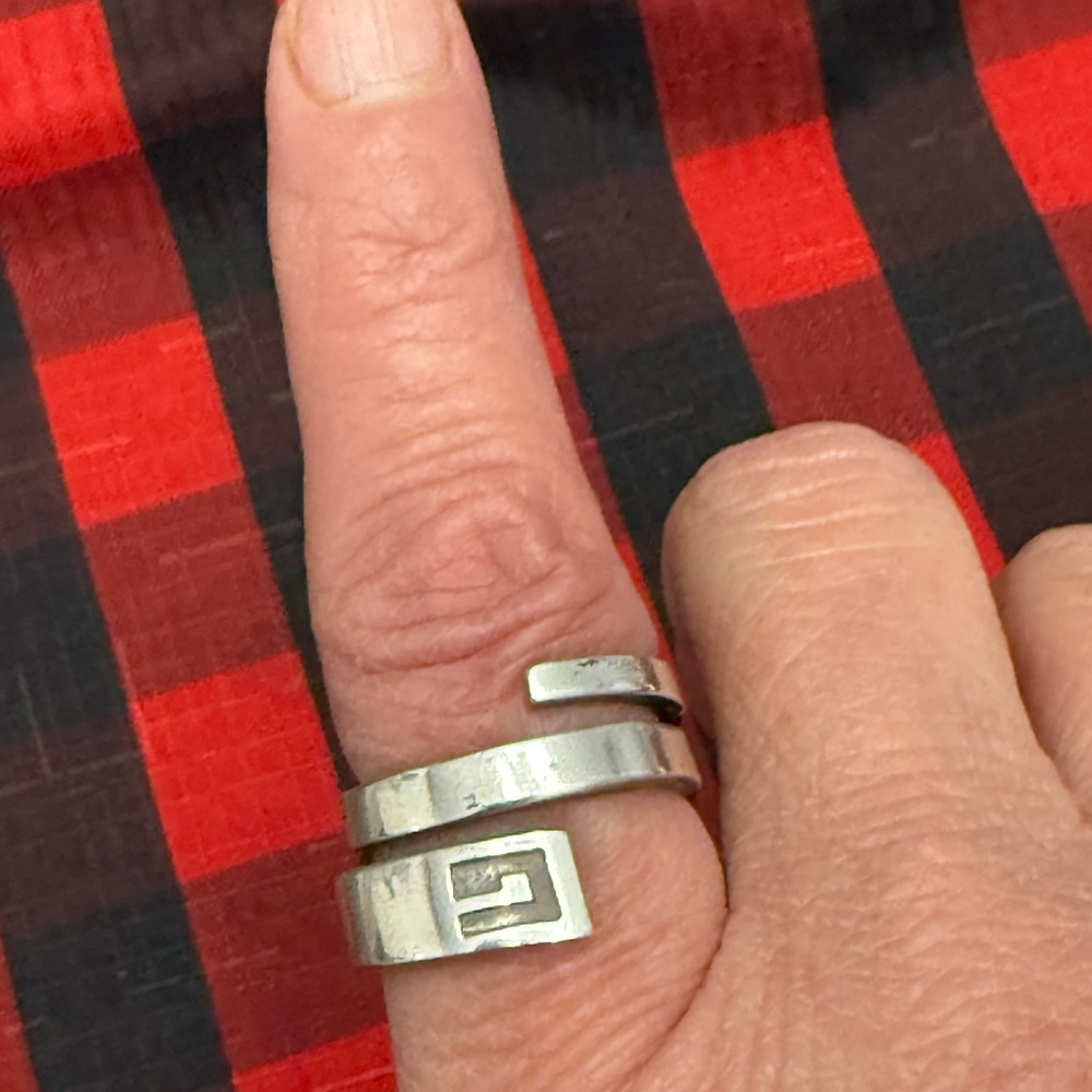 Authentic Gucci wrap ring
